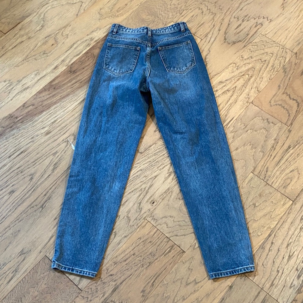 PrettyLittleThing Mom Distress High waisted Jean - Picture 2 of 4
